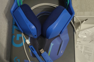 Продам наушники Logitech g733
