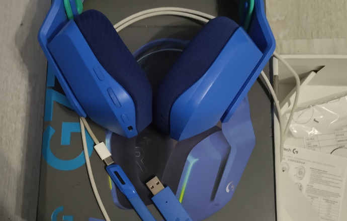 Продам наушники Logitech g733