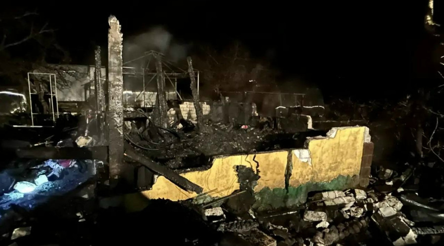 В Калининграде при пожаре в дачном доме погиб мужчина