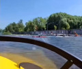 В Калининграде блогер на арендованном катере перевернул байдарку со спортсменами ради видео