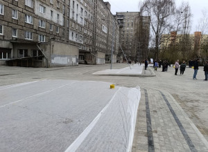 Ремонт двора на набережной Трибуца в Калининграде завершён