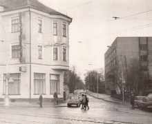 Дворец бракосочетаний и перекресток Мира — Зоологической: узнаваемые места Калининграда на снимках разных лет