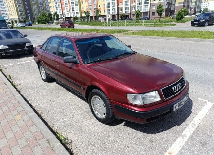 Audi 100, 1992