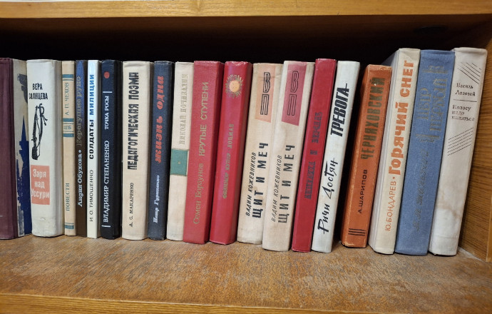 Продам книги б/у в отличном состоянии по 200 руб.за шт.При покупке оптом -скидка.Самовывоз из Балтийска.тел.89114512753