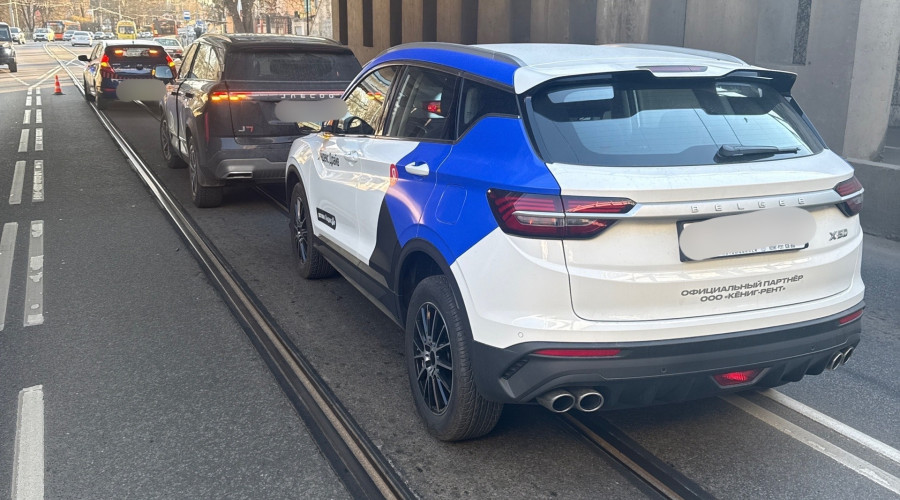 В Калининграде на Киевской ищут свидетелей ДТП с автомобилем, скрывшимся с места аварии