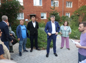 В Прибрежном обсудили дороги, транспорт и перспективы очистных сооружений