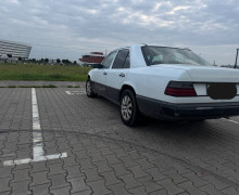 Mercedes-Benz W124, 