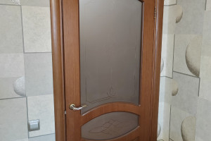 Продам двери с коробкой