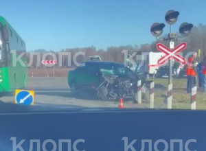 ДТП с легковым автомобилем произошло на железнодорожном переезде в Зеленоградском округе