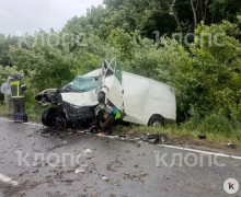 Водитель микроавтобуса погиб при столкновении с деревом на Люблинском шоссе