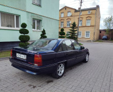 Opel Omega, 1990