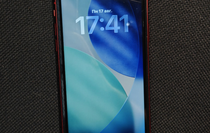 Продам iPhone 11 64GB