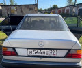 Mercedes-Benz W124, 1990