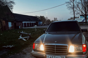 Mercedes-Benz W124, 