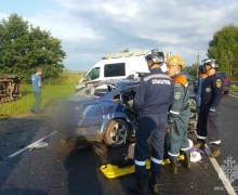 Спасатели деблокировали двух пострадавших в ДТП на выезде из Калининграда