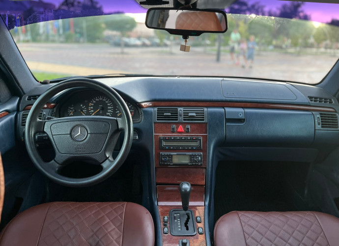 Mercedes-Benz E-класс, 