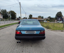 Mercedes-Benz W124, 1986