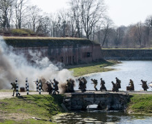 Афиша выходных 3–5 апреля: штурм Кёнигсберга, «Мельница», «ПилОт» и фестиваль «Ботаника»