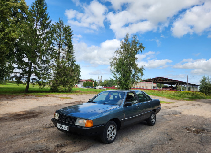 Audi 100, 1987