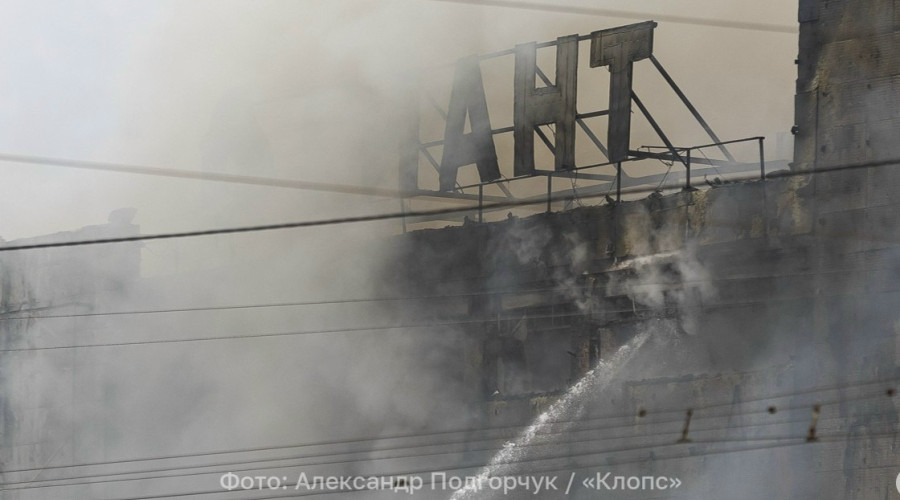 В Калининграде началась разборка конструкций после пожара в ТЦ «Гиант»