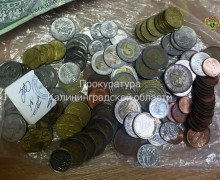 Житель Калининграда осужден на 5 лет за кражу коллекционных монет на 25 млн рублей