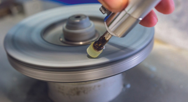 Калининградский янтарный комбинат нарастит выпуск продукции с алмазной огранкой