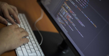 Глава Чехии выступил с инициативой об отключении РФ от интернета в рамках НАТО