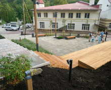 В Светлогорске завершили благоустройство сквера Первых переселенцев