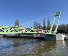 Философский мост на остров Канта стал частью повседневной жизни Калининграда