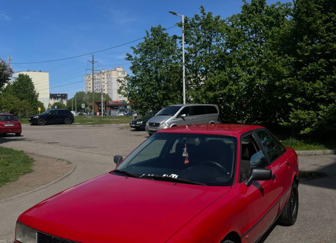 Audi 80, 1990