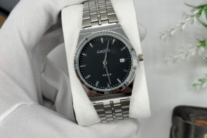 Стильные наручные часы Casio