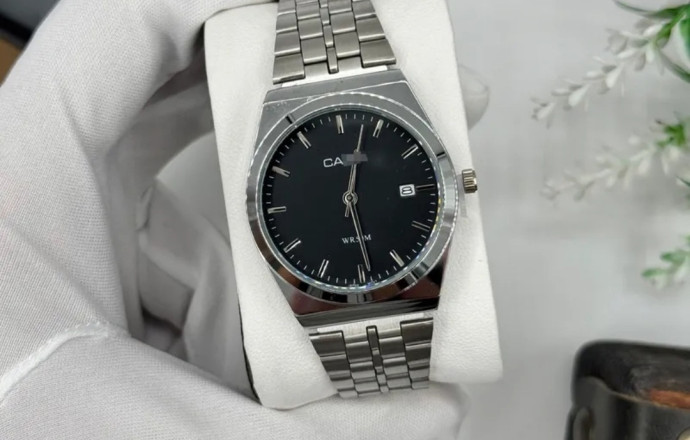 Стильные наручные часы Casio
