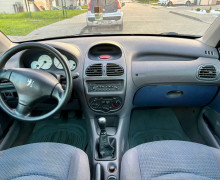 Peugeot 206, 2001