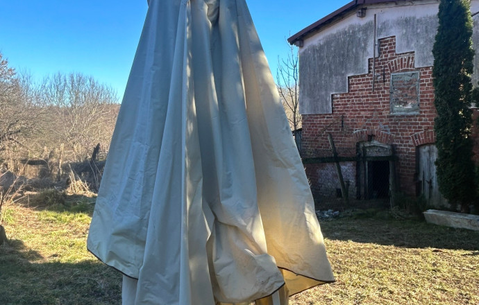 Продам уличный зонт размером 4х4