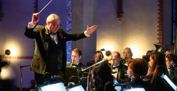 Зал встал в едином порыве: концерт в честь защитников Отечества прошёл в Калининградской филармонии