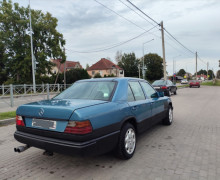 Mercedes-Benz W124, 1986
