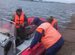Супружескую пару спасли в Калининградском заливе после неудачной рыбалки